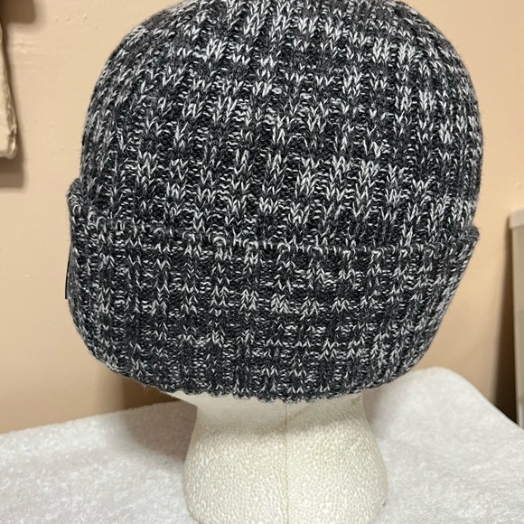 Cat Winter Beanie Hat - Picture 5 of 7